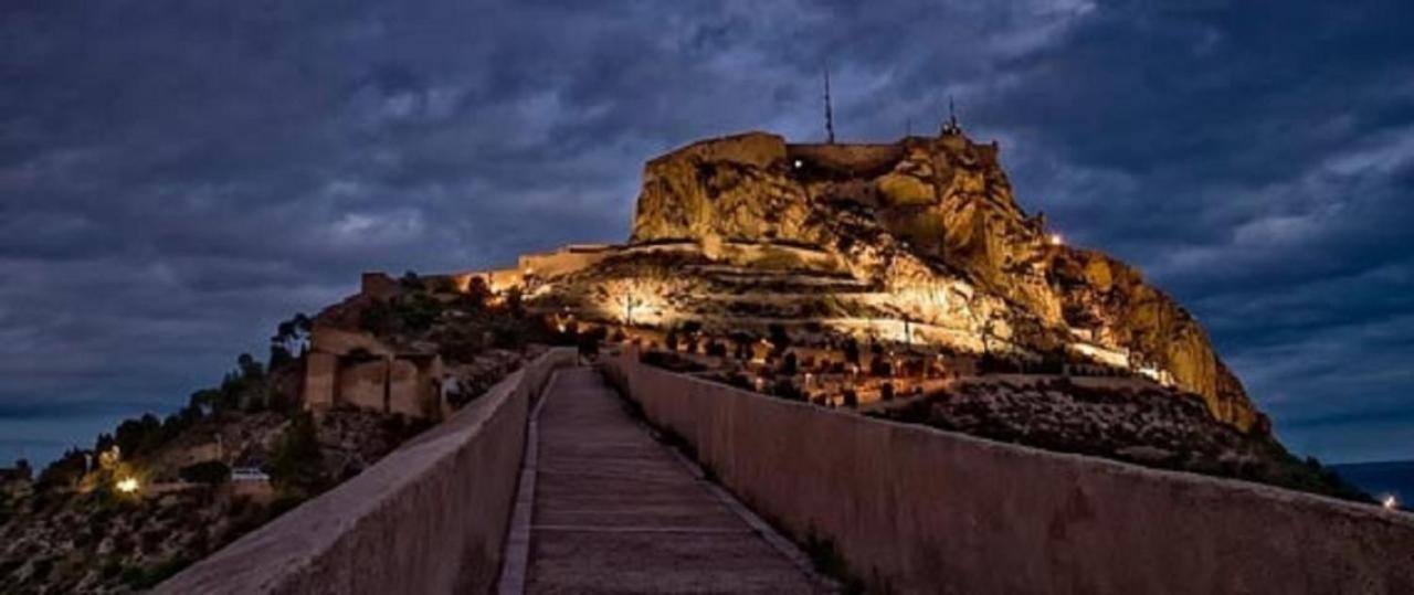 Luxury New Loft City Centre & Castle, Alicante Esterno foto